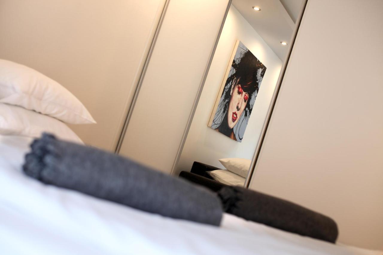 Apartment Goodmood2 With Free Parking 자그레브 외부 사진