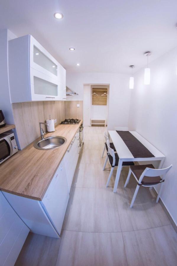 Apartment Goodmood2 With Free Parking 자그레브 외부 사진